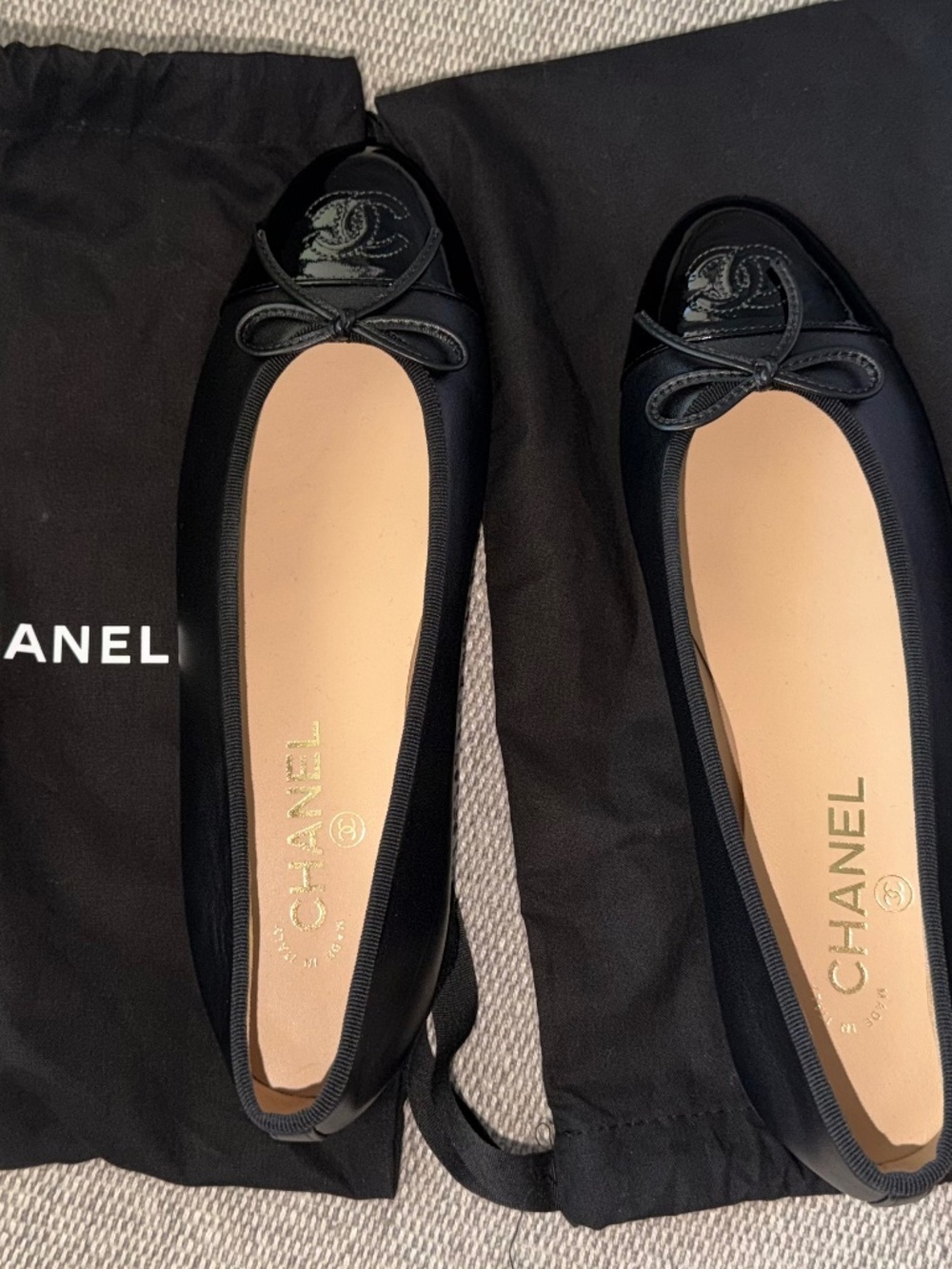New Authentic Chanel Flats, size 39.5